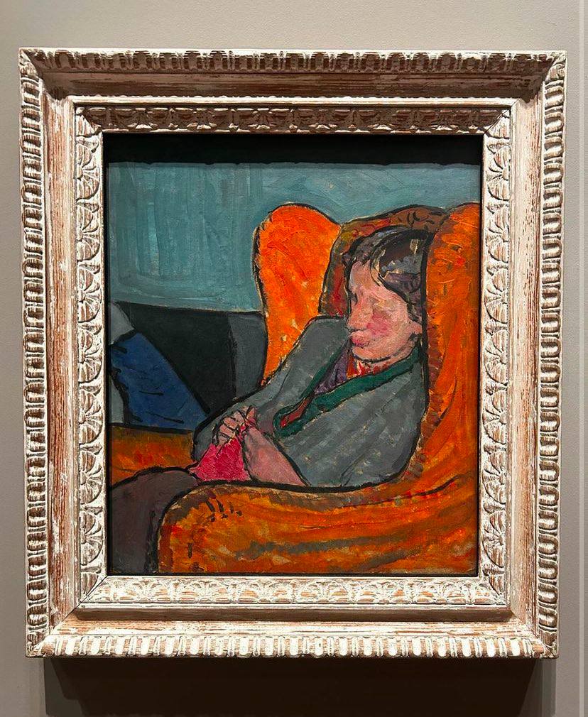 عبارة اليوم : 
《عليك أن تُدرك أنك لست مُطالبًا بالحديث عن كل شيء وليس شرطًا عليك الركض وراء مايركض إليه العالم، لاتترك أشيائك التي تحب لتحب ما يُحبون.》