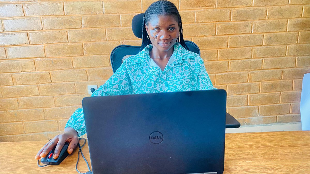 NforNyen's tweet photo. Being an intern in @jps_bda for the past 3 months has been very enriching.I have acquired skills &amp; knowledge on financial procedures,administrative/office practices,organizing/implementing an activity &amp; social media content creation. #internship https://t.co/YB96NCrYUU