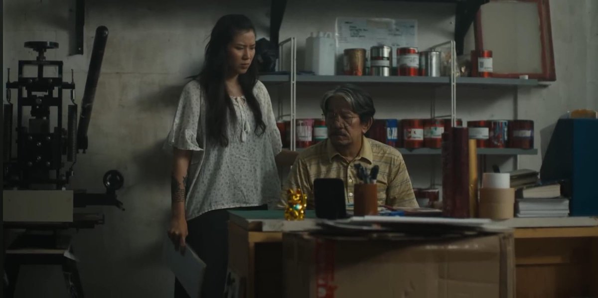 GilaFilmID's tweet photo. BILUR (SHORT FILM) 

Lagi, ada film pendek tentang Ayah dan Anak yg bikin cengeng jelek. Syiiiiiiiiiiit!!!!!!!!!! 

Film pendek yang bikin nyesek meski konfliknya masih klise namun disajikan dengan apik. Dengan lead cast musisi yang sekarang sering tampil sebagai Aktris; Danilla Riyadi yang implicitely harus banting tulang ngegantiin bapakmya yang udah sepuh.
