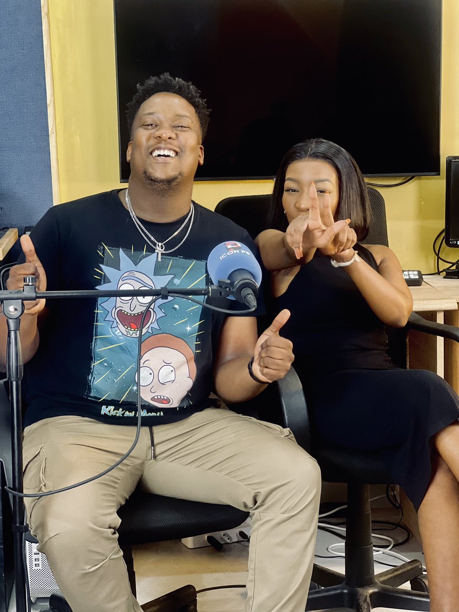 ClarissaMfeka's tweet photo. 🚨
NEW EPISODE of #RMTPodcast is LIVE 

https://t.co/N5owXrmyvk

YouTube•Spotify•Apple Podcasts 
📻 RADIO RECAPS 
🎙️interview with @JSbuOfficial https://t.co/7AV1vk58jY