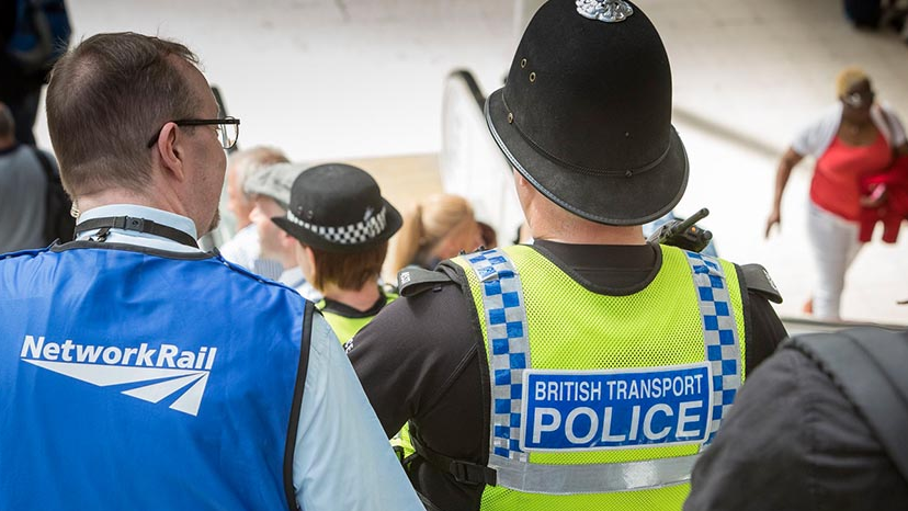 networkrail's tweet photo. 📱 British Transport Police's 61016 text service is now free across all major UK mobile networks.  

Anyone who is a victim of crime can contact @BTP immediately, regardless of any restrictions on their phone contract or whether they have phone credit:

➡️ https://t.co/7vWpmIJ9XH https://t.co/675AxAnKil