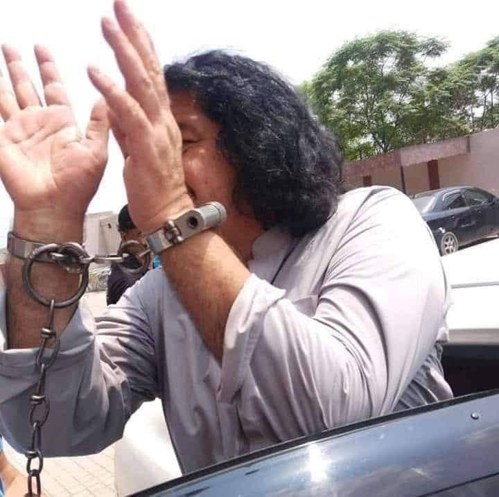 saidalammahsud's tweet photo. د مشر علي وزير په اړه له څو مياشتو وروسته نن  ملګري په دې بريالي شول چې د هغه سره يې ملاقات وکړل 
د علي وزير روغتيايي وضعيت هيڅ د ډاډ وړ نه ده او له څو مياشتو راهيسې يې د پنجاب رياست په زندانونو ګرځوي 
په علي وزير ډير سخت تشدد شوی او اوس هم د پنجاب رياست د ظلم او جبر لاندې ده https://t.co/81rL24ZUZt