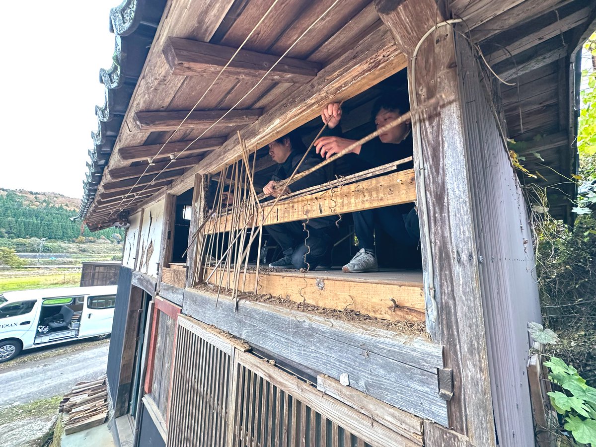 「ものすごく長い横揺れ地震すごかった…。まだ揺れてる感じがする(輪島の家の工事の帰」|ナカムラクニオ Kunio Nakamuraのイラスト