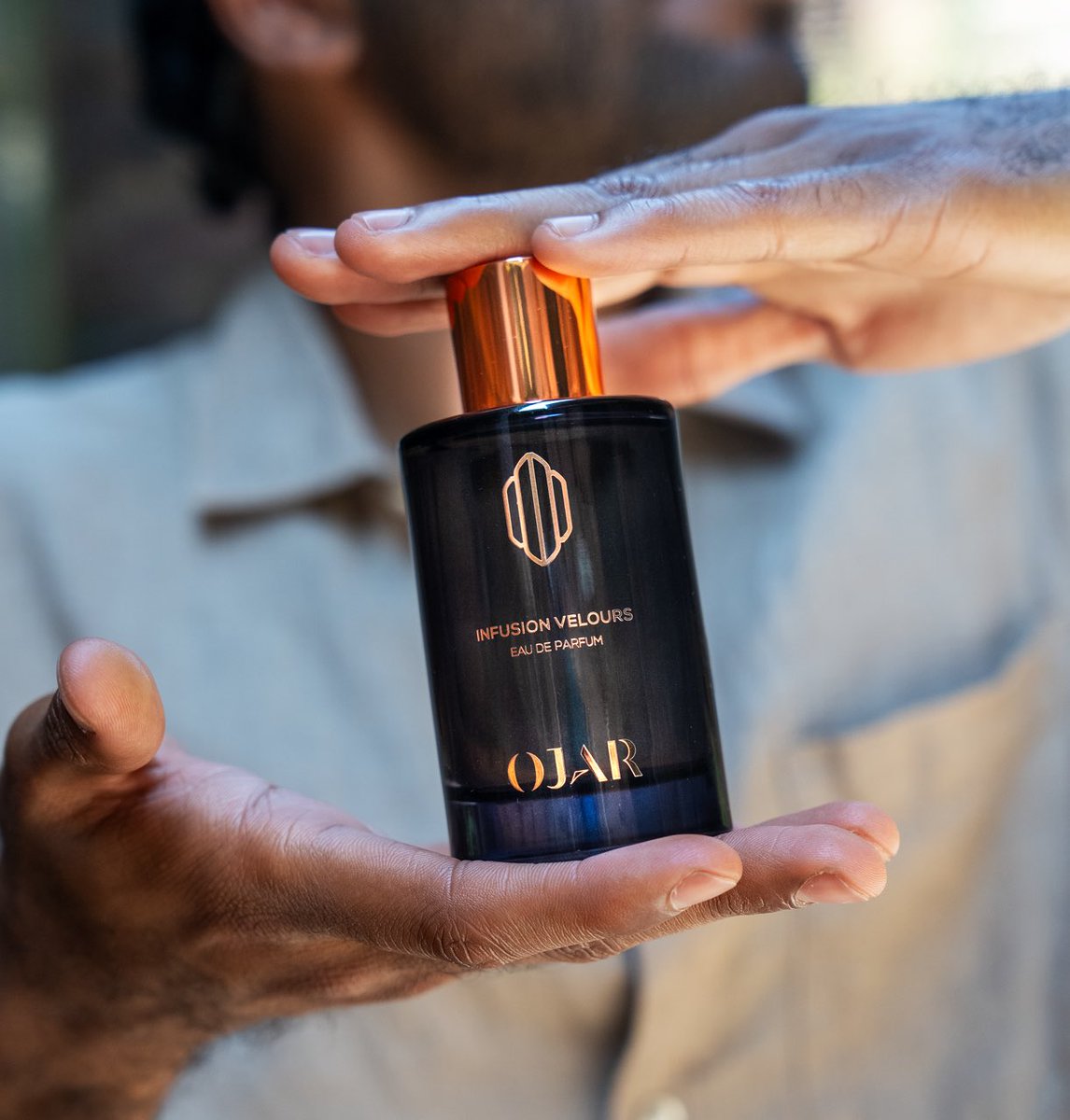 Infusion Velours by Ojar

This fragrance is experienced, with layers of velvety notes that promise to cocoon you in elegance.

#InfusionVelours #OjarFragrance #LuxuryScent #PerfumeArt #FragranceCollection #EauDeParfum #ScentedElegance #VelvetNotes #PerfumeLovers #OlfactoryJourney