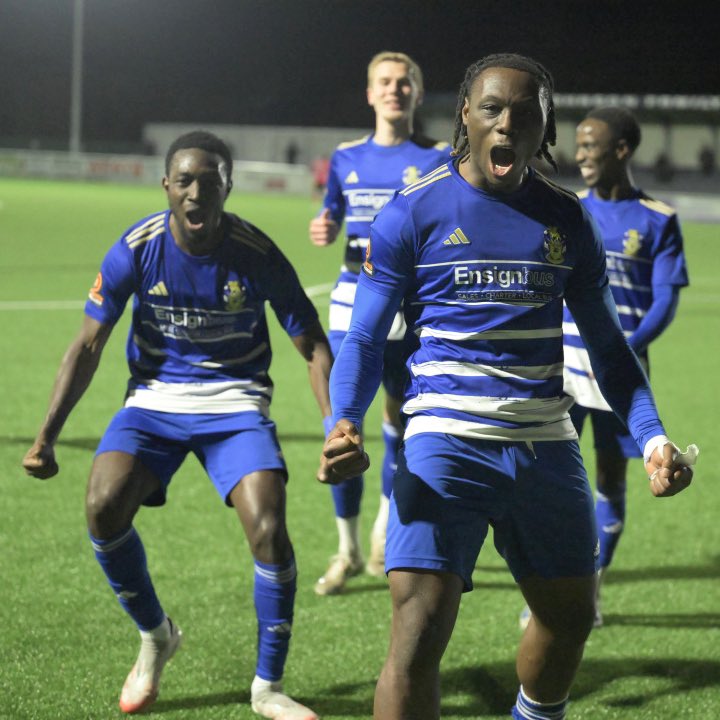 ⚽️⚽️⚽️

<a href="/R_degraft/">Razzaq C De-Graft Ⓜ️</a> celebrations for each of his three goals last night 🤩

📸: <a href="/GrantWilli80351/">Grant Williams Photography</a> 

#BackTheMillers | #TogetherAveley