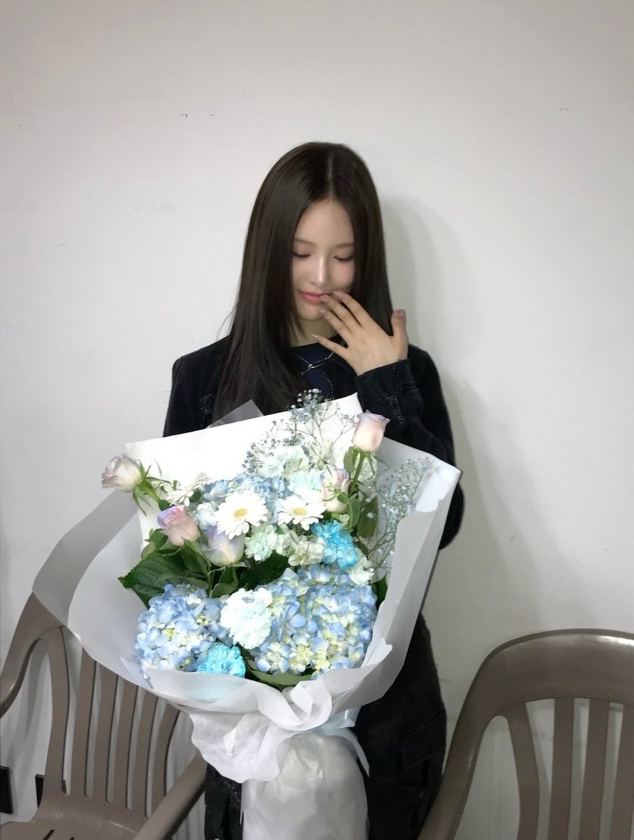 iznapic's tweet photo. JEEMIN plus chat update 🤍

#izna #이즈나 https://t.co/qJMg6cgONY
