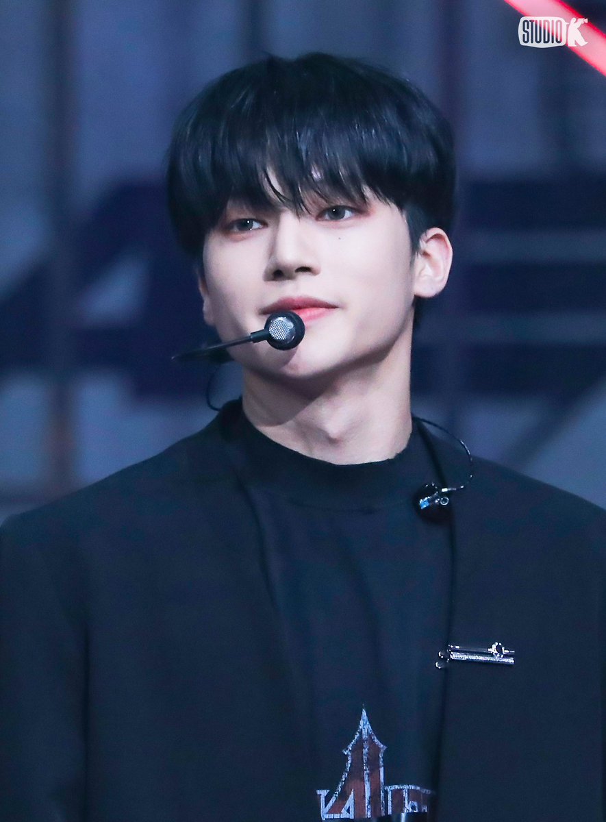 vud_tiny's tweet image. #ATEEZ #에이티즈 #WOOYOUNG #우영
#우영이의_탄생으로_눈부신_오늘
#ShiningWooyoungDay #PowerPerformerWooyoung
#차가운_겨울날의_따스한_우영날

영원한 깜고 우영아🐈‍⬛🖤
생일 축하해💖
나도 우영이가 웃는 걸 보면 항상 행복해
지금까지 걸어온 길 쭉 걸어가고 웃는 일만 가득하길🍀🍀