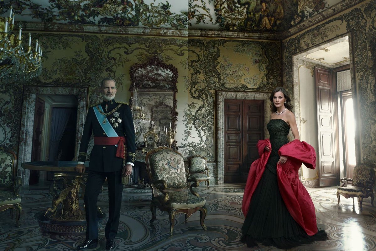 Es emocionante que una fotógrafa como Annie Leibovitz haya respetado la tradición Real de hacer las fotos con el horizonte torcido

Abro hilo 🧵