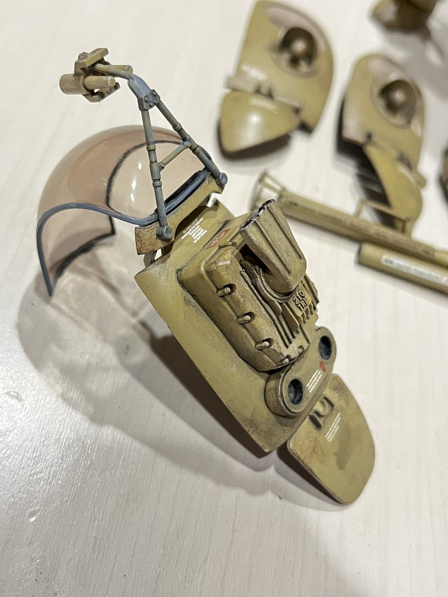 yujisourin's tweet photo. こんばんは🌛
#マシーネンクリーガー 
P.K.A. 1/20 製作中です👍
デカール貼りました♪♪
もうちょいで完成っす！
#ウェーブ 
#プラモデル
#PKA 
#Ausf https://t.co/HJmXX1sHCc