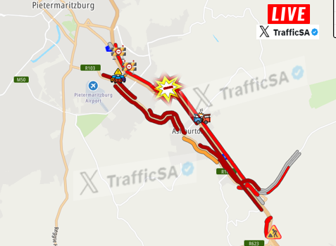 TrafficSA's tweet photo. KZN - N3 Highway (Latest): #TruckCrash between Ashburton and Pietermaritzburg - MAJOR DELAYS #BigMess https://t.co/956LHGx2xw