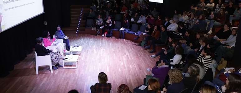 💜Presentem a l'#EFBonnemaison una guia metodològica per ajudar els ajuntaments a combatre les #ViolènciesMasclistes: protocols locals adaptats al marc normatiu amb perspectiva interseccional i feminista. #25N #prouviolènciamasclista #som311 #ODSDiba Obrim 🧵