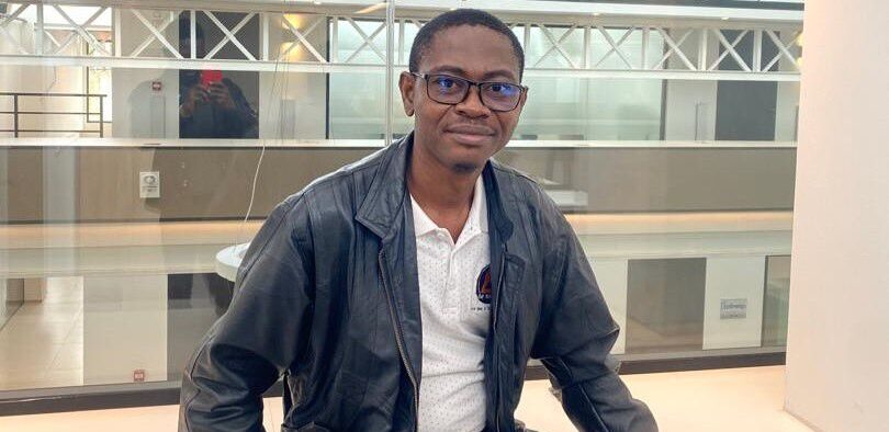 .<a href="/aboudiottou/">Aboudi Ottou</a> « Nous avons l’ambition de leur fournir une information fiable, documentée »

Interview sur <a href="/TeleAsuOfficiel/">Télé'Asu, Connectés - Informés - Concernés</a>

Nommé chef de bureau de l’Agence Ecofin à Kinshasa il y’a trois mois, l’ancien coordonnateur du bureau camerounais d’Agence Ecofin et rédacteur en chef