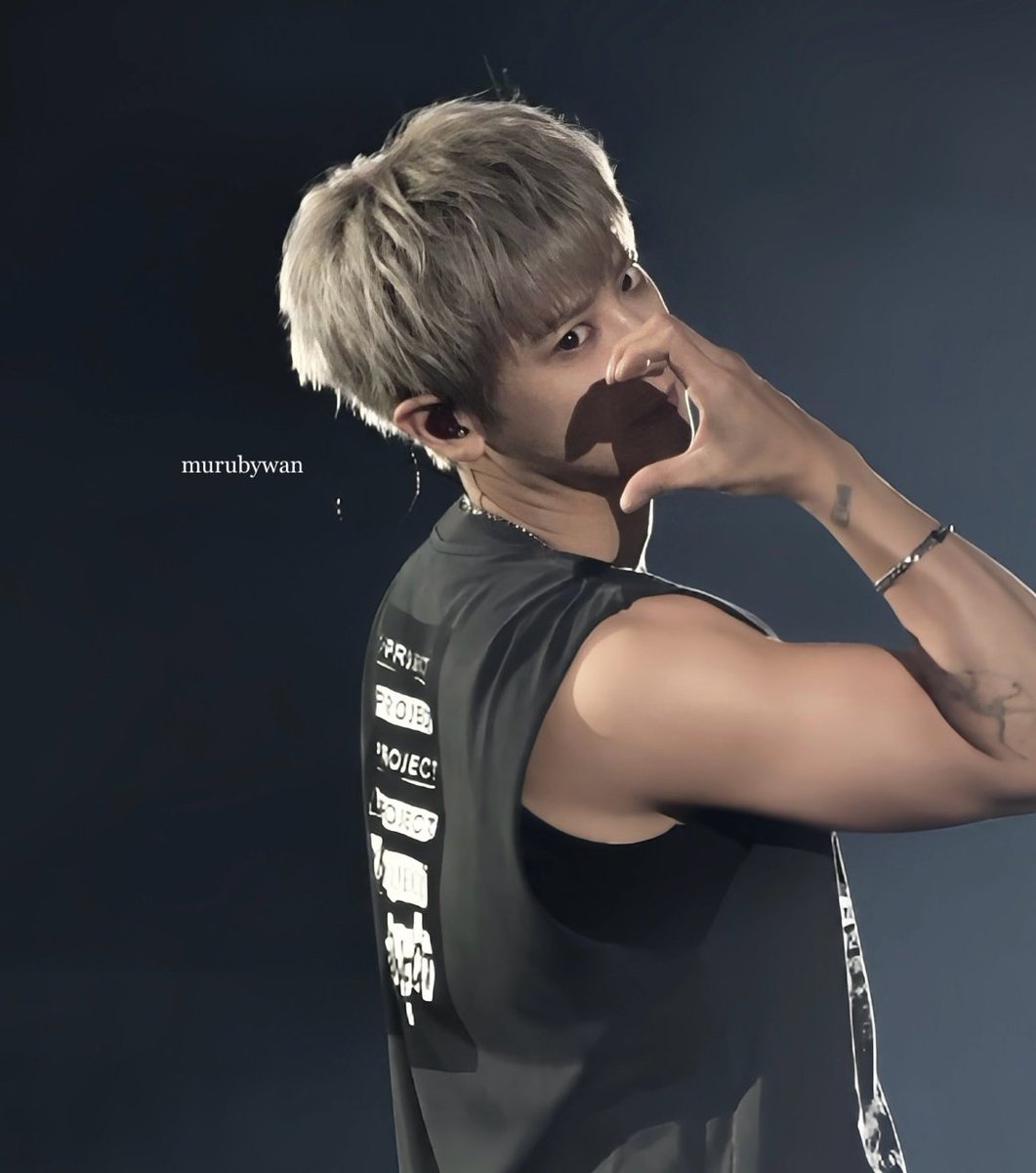 loeyrated's tweet photo. 32 CHERRYFULL YEARS WITH CHANYEOL 🥹🩷

#OurCloverLoeyDay
#찬열이란_행복이_쏟아져내리는_오늘
#HappyChanyeolDay https://t.co/FvFHJuI6Xy