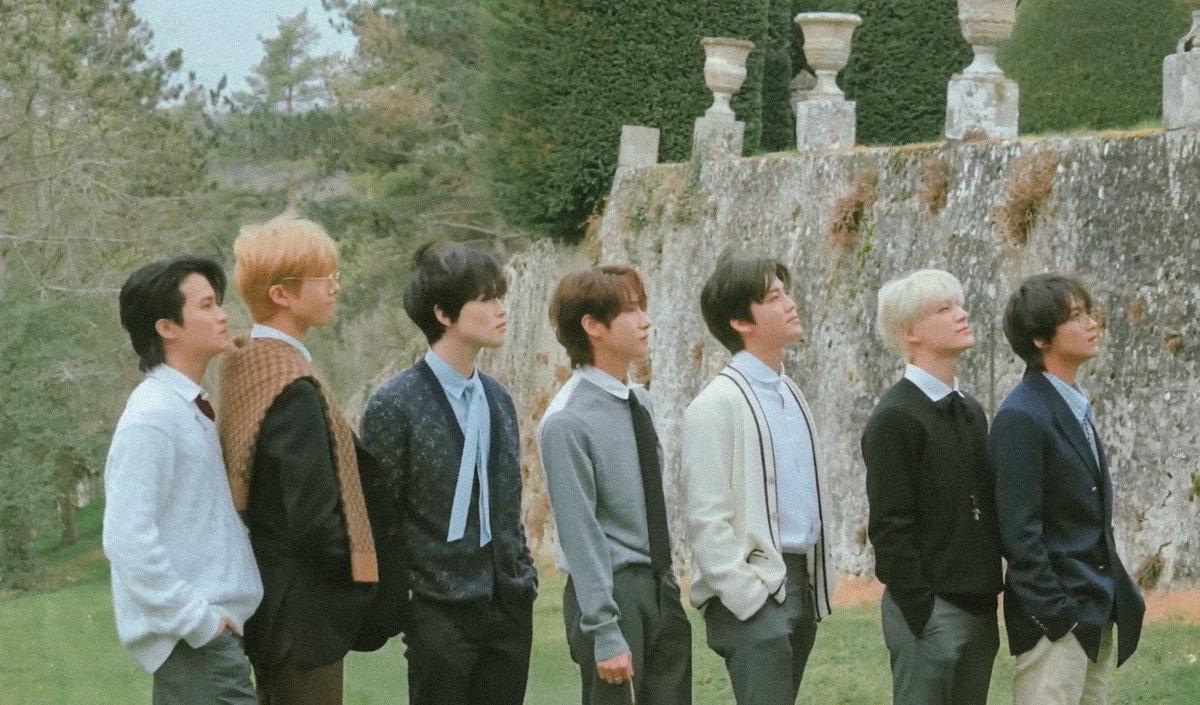 mieleftheriaa's tweet photo. 𝟩𝖽𝗋𝖾𝖺𝗆; 𝗐𝖾 𝗌𝗁𝖺𝗋𝖾 𝗈𝗎𝗋 𝖽𝗋𝖾𝖺𝗆𝗌 𝗐𝗂𝗍𝗁 𝖾𝖺𝖼𝗁 𝗈𝗍𝗁𝖾𝗋. 𝗐𝖾 𝖼𝖺𝗇 𝗆𝖾𝖾𝗍 𝖺𝗇𝗒𝗐𝗁𝖾𝗋𝖾, 𝗐𝖾 𝖼𝖺𝗇 𝖽𝗈 𝖺𝗇𝗒𝗍𝗁𝗂𝗇𝗀 𝗍𝗈𝗀𝖾𝗍𝗁𝖾𝗋. ⋆.˚🦋༘⋆ https://t.co/F8KmQq2JCd