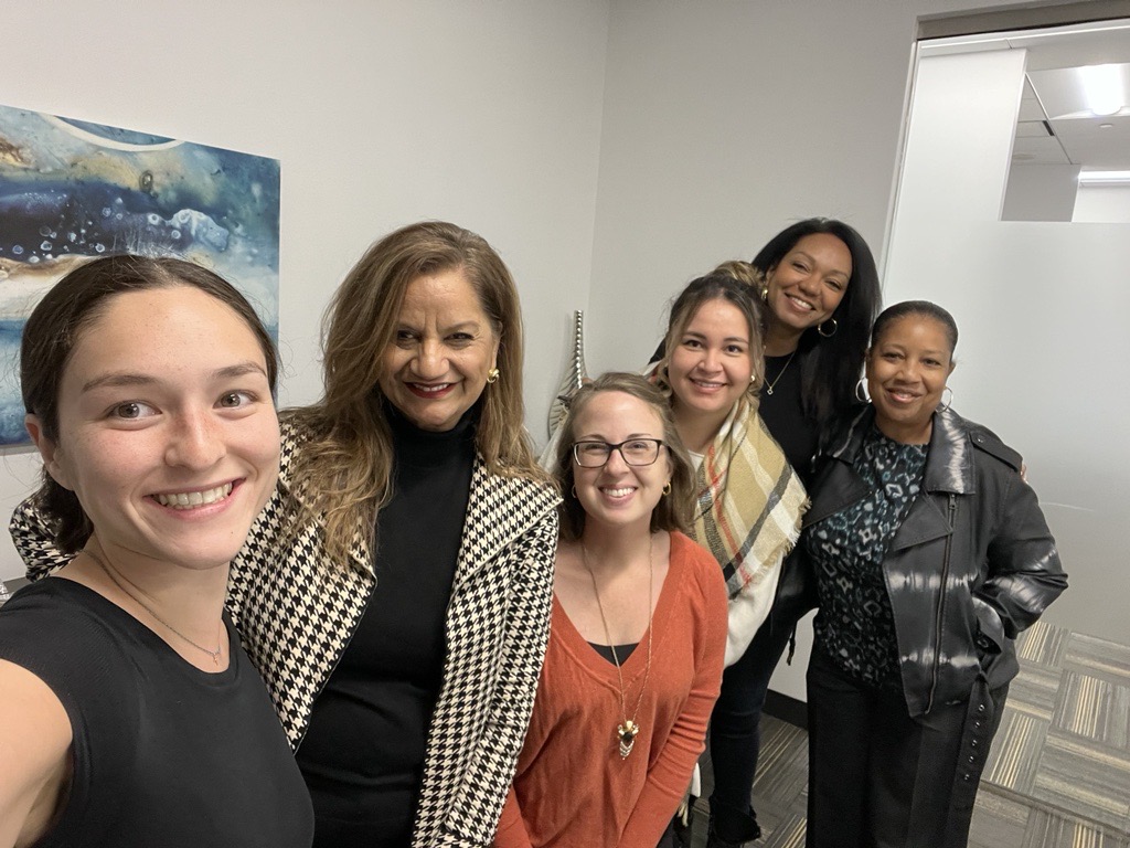 eTelligentGroup's tweet photo. 🍂🦃 Last week, our team came together for an unforgettable International Friendsgiving celebration at the office! Wishing everyone a joyful and relaxing Thanksgiving! #TeamBonding #Friendsgiving #HappyThanksgiving #Thanksgiving #eTel #eTelligentGroup https://t.co/OBPom0nEPc