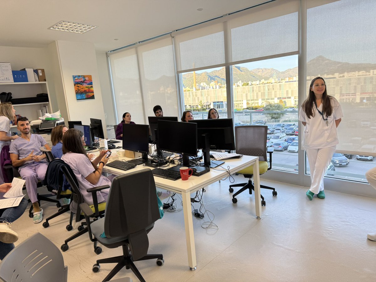 UciGandia's tweet photo. Iniciamos nueva etapa de colaboración con #hematologia poniendo en marcha un programa de tratamiento de #bioespecificos en el #mieloma 
La @UciGandia en colaboración con HEMATO de nuestros pacientes en @GVAhgandia 
Y sin duda los grandes beneficiados los #pacientes https://t.co/7naT8wNFEY