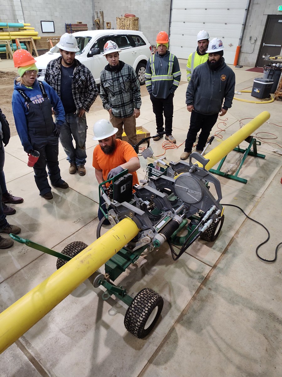 IndianaLaborers's tweet image. Our members are mastering skills like pipelaying that build critical infrastructure while creating solid, middle-class careers. Our commitment to education and opportunity ensures that Laborers are always ready to lead the way in the field!

#LIUNA #pipelayer #FeelThePower