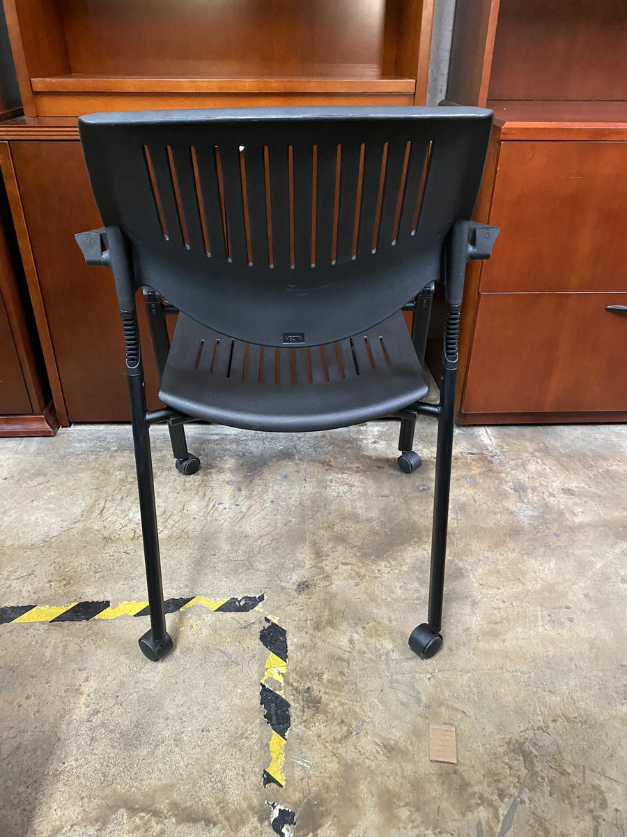 DFSIHOUSTON's tweet image. Vecta training chairs in stock! #vecta #Training #chair #houstontx