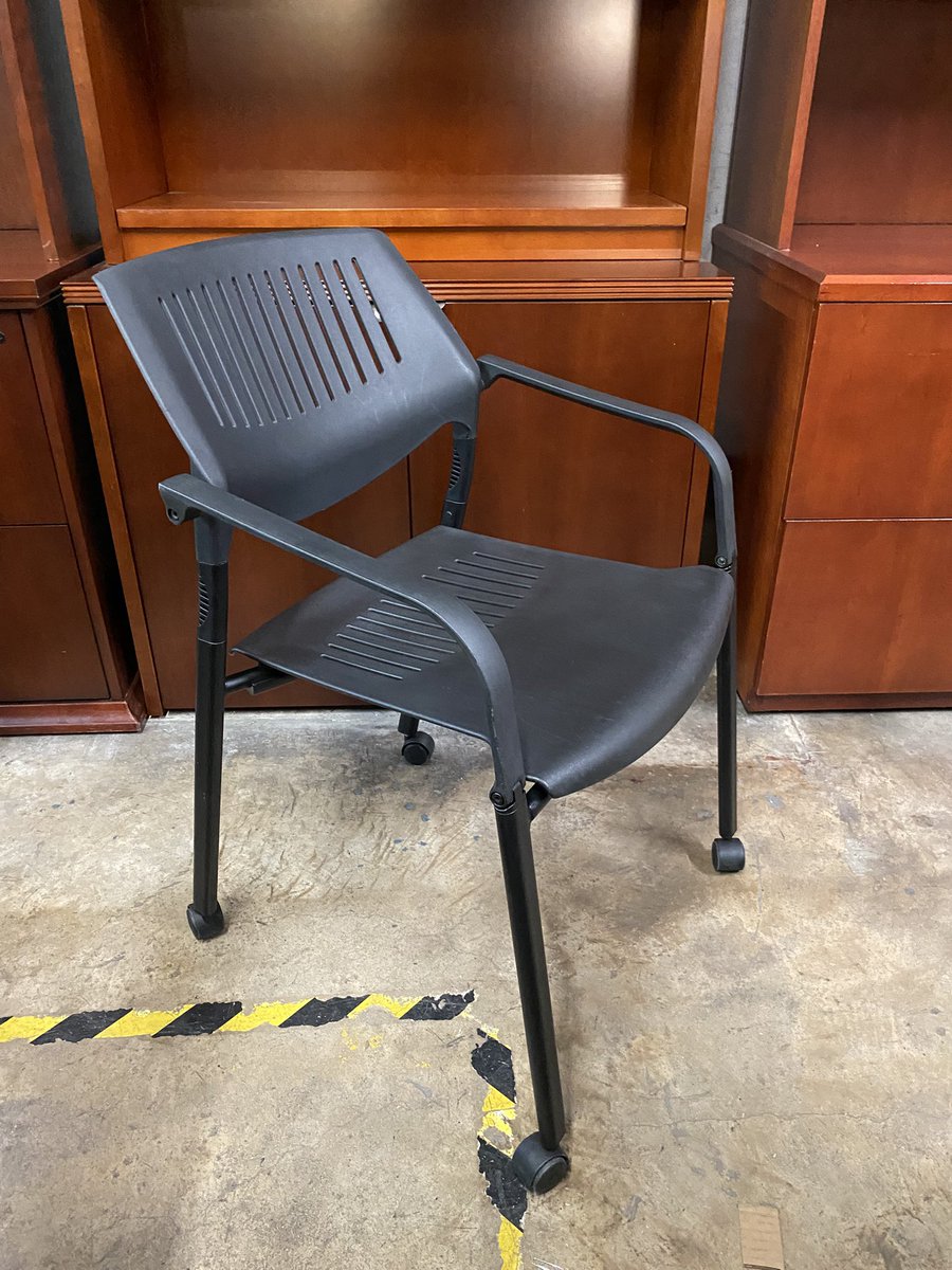 DFSIHOUSTON's tweet image. Vecta training chairs in stock! #vecta #Training #chair #houstontx