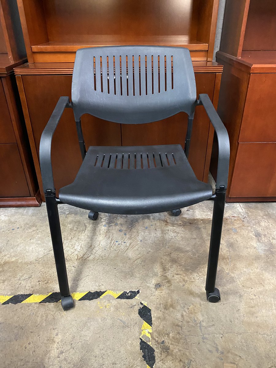 DFSIHOUSTON's tweet image. Vecta training chairs in stock! #vecta #Training #chair #houstontx