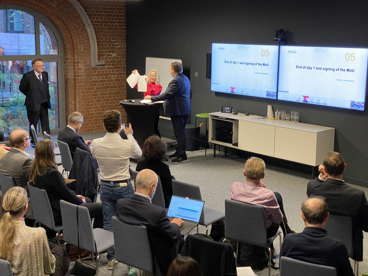 be_logistical's tweet image. Transport_EU: #eFTI is digitalising freight transport across the EU! #EUTransport attended the #eFTI4All launch. With €15m support from #CEFTransport, the project will develop solutions to:

💶 Reduce administrative costs
☑️ Increase interoperability be…