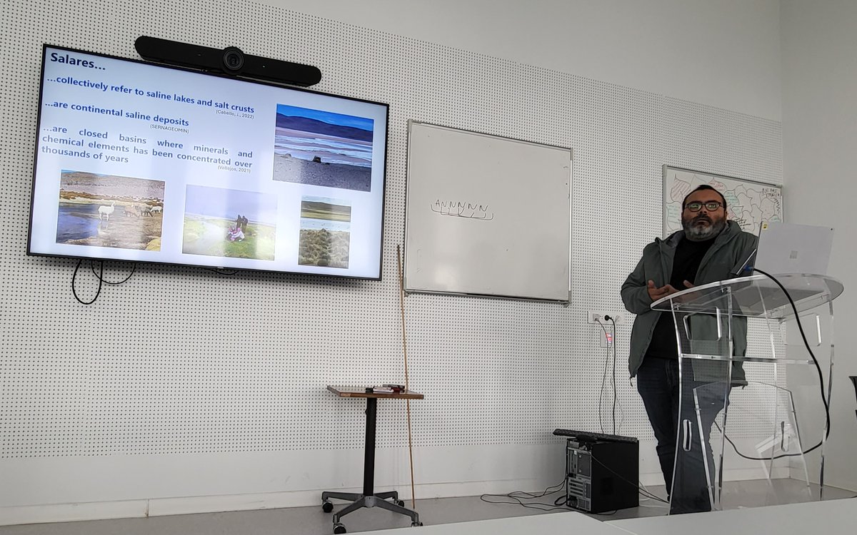 DEEM team Orsay (@deemteam_orsay) on Twitter photo This month we are hosting our friend <a href="/PabloM_AguilarE/">Pablo Aguilar</a>, here giving a seminar to the team on the preservation of some of our favorite ecosystems, the Chilean salt flats This month we are hosting our friend <a href="/PabloM_AguilarE/">Pablo Aguilar</a>, here giving a seminar to the team on the preservation of some of our favorite ecosystems, the Chilean salt flats