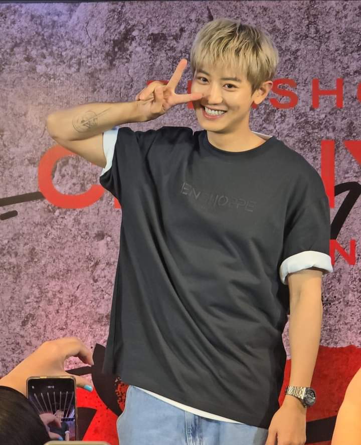 32 CHERRYFULL YEARS WITH CHANYEOL 🍒

#OurCloverLoeyDay
#HappyChanyeolDay
#찬열이란_행복이_쏟아져내리는_오늘