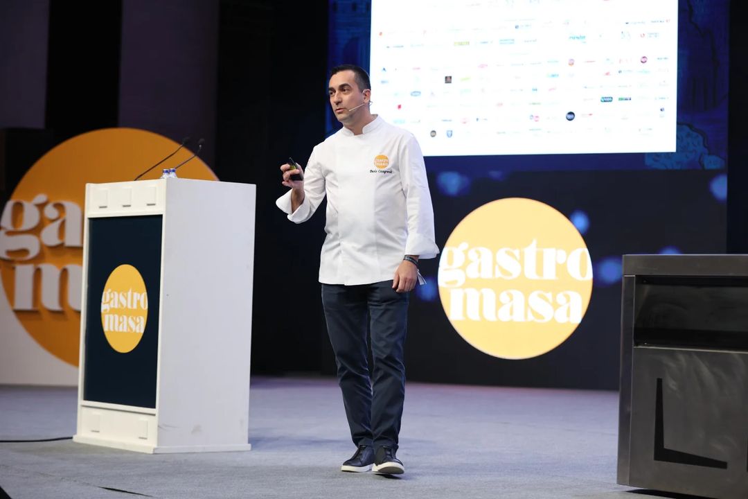 gastromasa's tweet photo. Paolo Casagrande, chef of Lasarte, Barcelona's first restaurant to earn 3 Michelin stars was on the Gastromasa stage! Casagrande delivered a speech titled 'II Milione, a New Lasarte Exploration.

#gastromasa #gastromasa2024 https://t.co/KbWlCjgalj