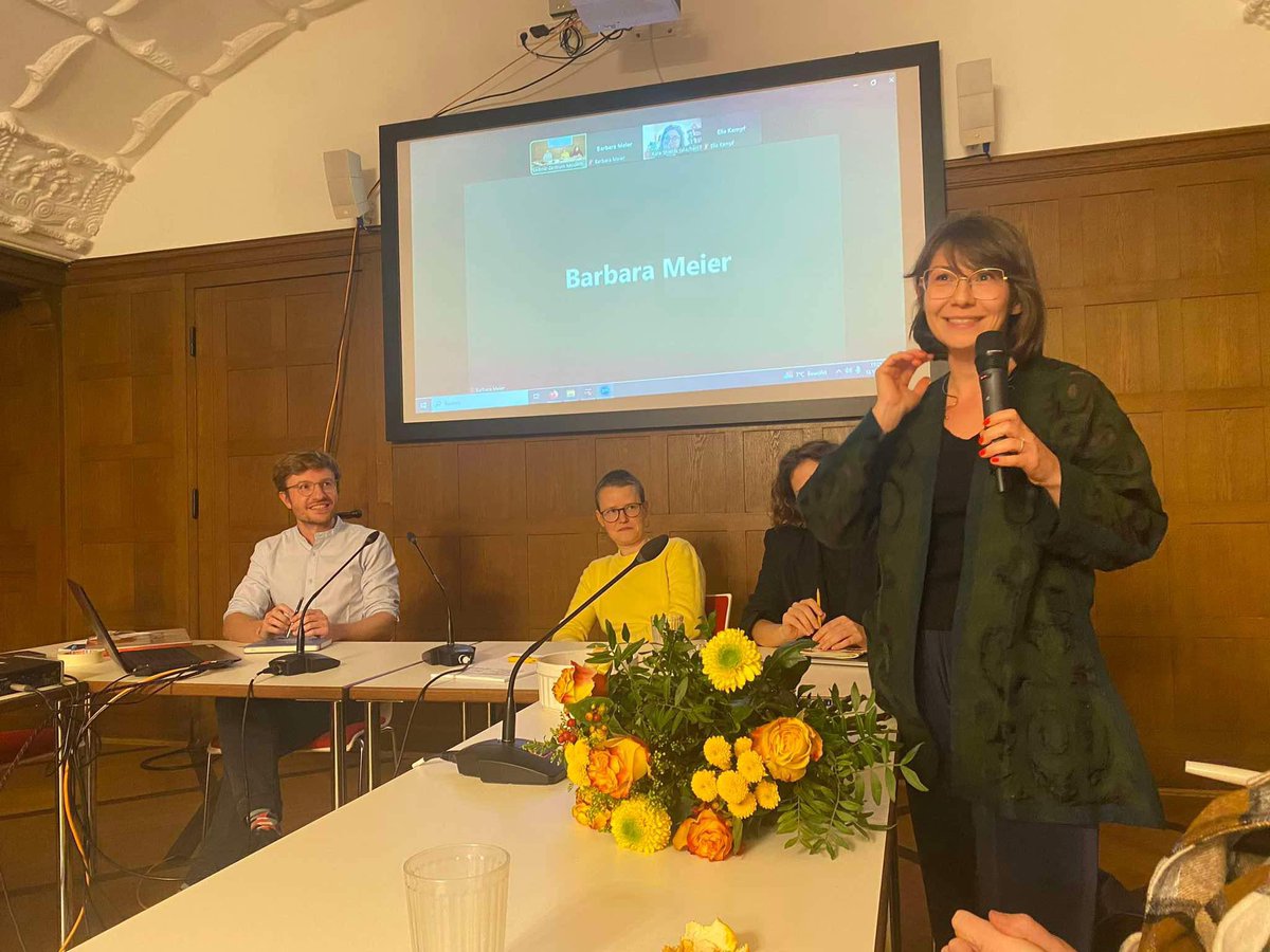 Following last year‘s #CentralAsia conference in Germany, Nikolaos Olma and myself did end up hosting this year‘s conference in Berlin <a href="/ZMO_Berlin/">Leibniz-Zentrum Moderner Orient</a>. It was a blast!💥 
Ps: Not keeping up with all the exciting things going on 🙈 
pps: yes, I picked the pics where I look the best 💅🏻