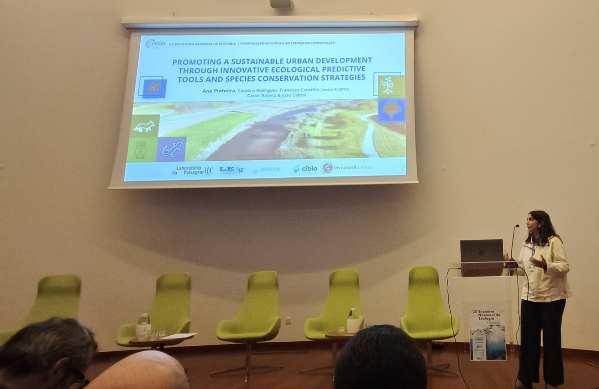 ✨Our team members at the 23rd National Ecology Meeting in Porto! #ENE23 

Ana Pinheira, PhD student at <a href="/UTAD_oficial/">UTAD</a>, shared her work “Promoting sustainable urban development through innovative ecological predictive tools and species conservation strategies”🏡

Great job Ana 👏