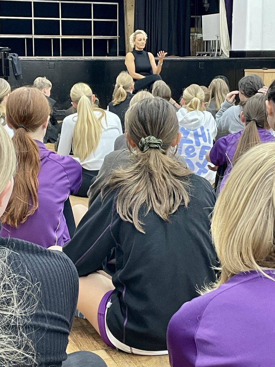 Tonight the cast of #Chicago were treated to a scintillating workshop and Q&amp;A with pro actress <a href="/TupeleDorgu/">Tupele Dorgu</a>. She led students through a range of Fosse's signature moves and shared tales of her time as Velma Kelly in the 2012 touring production. Thank you so much Tupele! #inspired