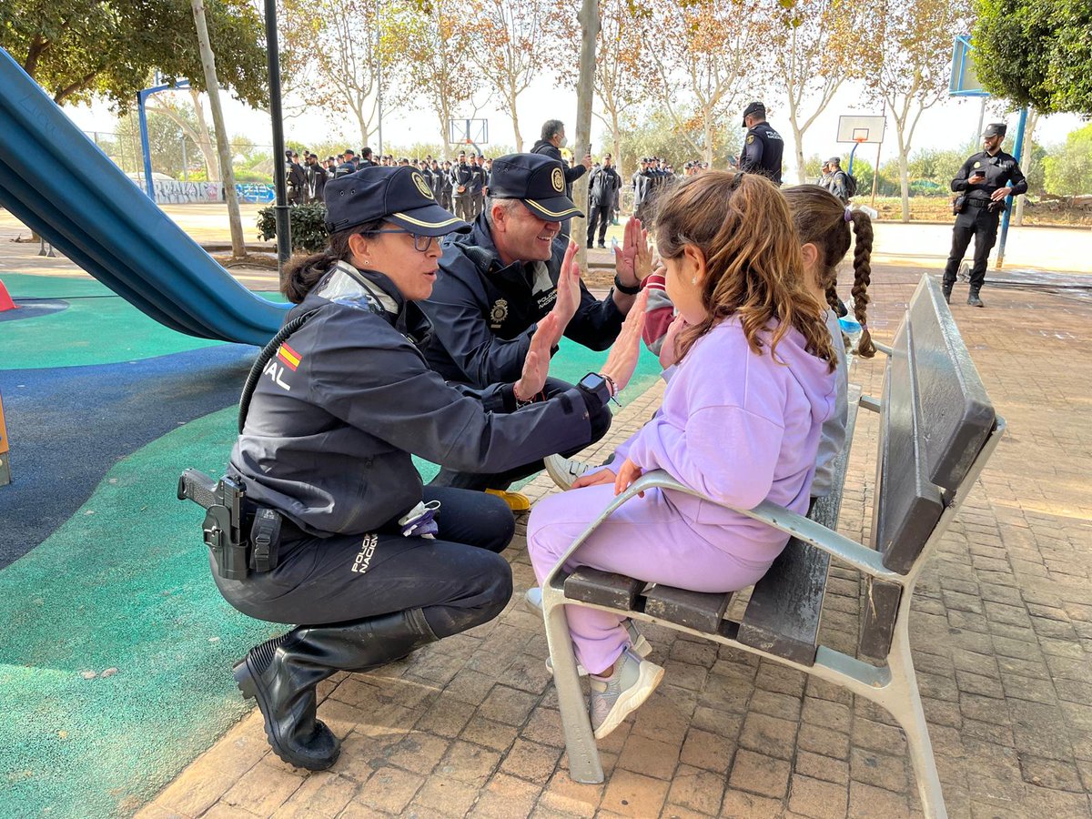 Los más pequeños sois el futuro y unidos trabajamos para dejaros el mundo un poco mejor🩵

➡️Juntos tratamos de recuperar parques de las zonas afectadas de la provincia de #Valencia

#EstamosPorTi