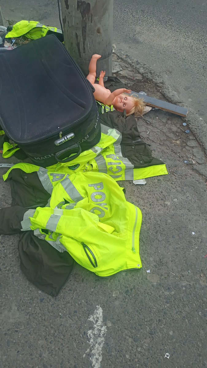 Juankk65's tweet photo. @Citytv  Hoy 26 de nov 9:45 am esquina Calle 163A Cra 8 cerca a la Estación de Policía Usaquén (Calle 165 Cra 8C) https://t.co/LG0IHYhNNd