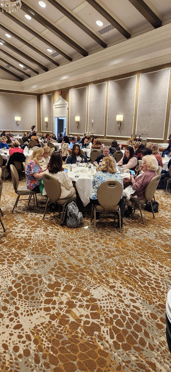 BreakForAPlate's tweet image. Alabama Child Nutrition Directors participated in a 3-day intensive training that included farm tours, legislative updates, &amp;amp; professional collaboration. We are dedicated to operating high-quality &amp;amp; impactful nutrition programs in our schools!

#CNP2024 #AlabamaChildNutrition