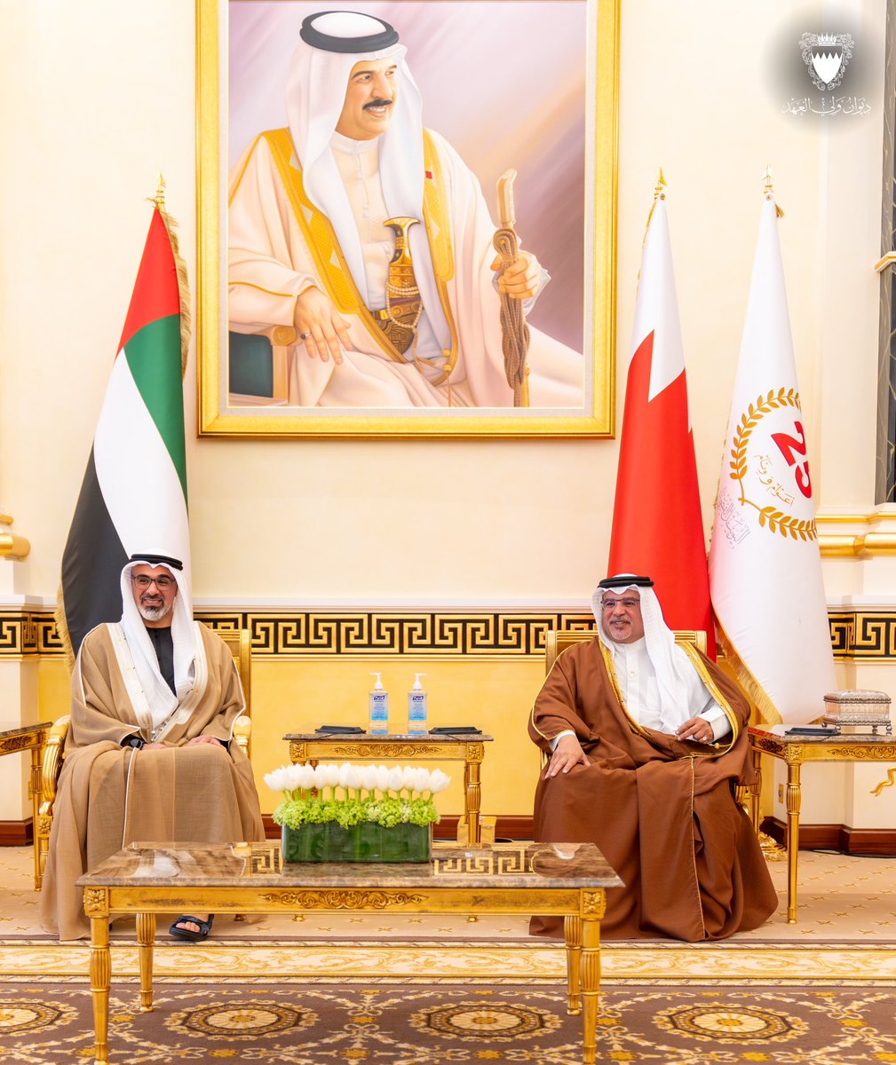 BahrainCPnews's tweet image. صاحب السمو الملكي الأمير #سلمان_بن_حمد آل خليفة ولي العهد رئيس مجلس الوزراء يستقبل أخيه سمو الشيخ خالد بن محمد بن زايد آل نهيان ولي عهد أبوظبي بدولة #الإمارات العربية المتحدة #البحرين