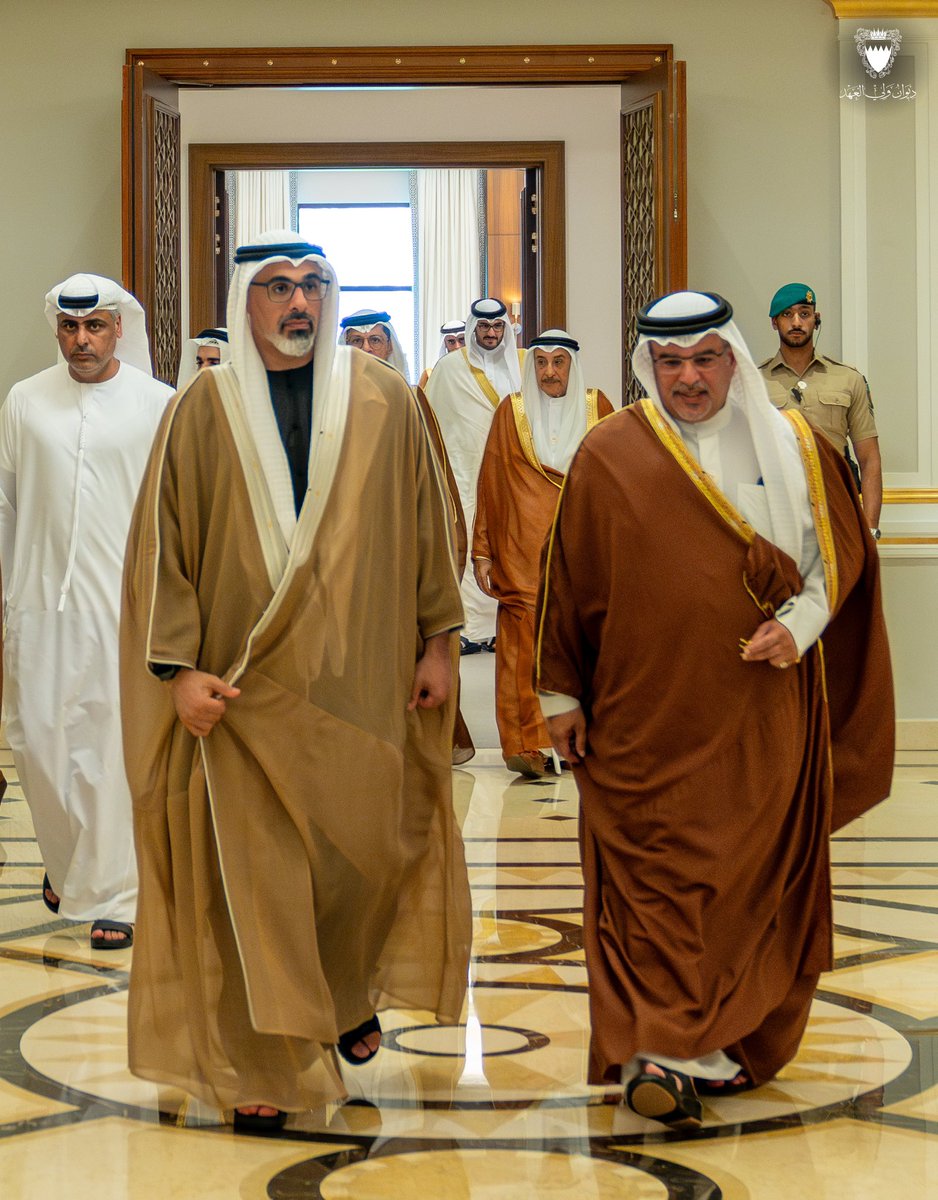 BahrainCPnews's tweet image. صاحب السمو الملكي الأمير #سلمان_بن_حمد آل خليفة ولي العهد رئيس مجلس الوزراء يستقبل أخيه سمو الشيخ خالد بن محمد بن زايد آل نهيان ولي عهد أبوظبي بدولة #الإمارات العربية المتحدة #البحرين