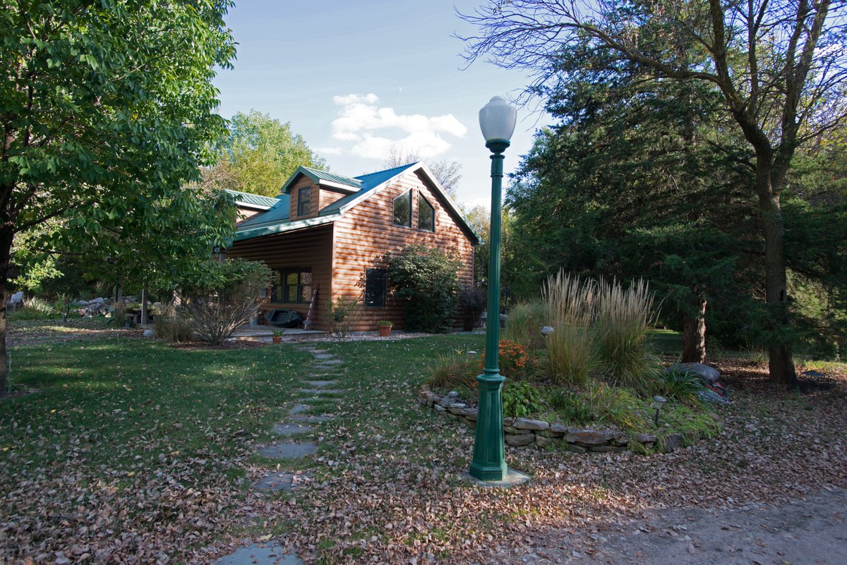 SeeGrandIsland's tweet photo. Crane Cabin Retreat offers guided sandhill crane viewing tours and a well-appointed cabin on the Platte River. If you're looking for a unique and more private experience, call Chad today to book a retreat.
https://t.co/SqMJtYPRfR
#Migration #SimplyGrand #sandhillcrane https://t.co/mpJoHPhs0b