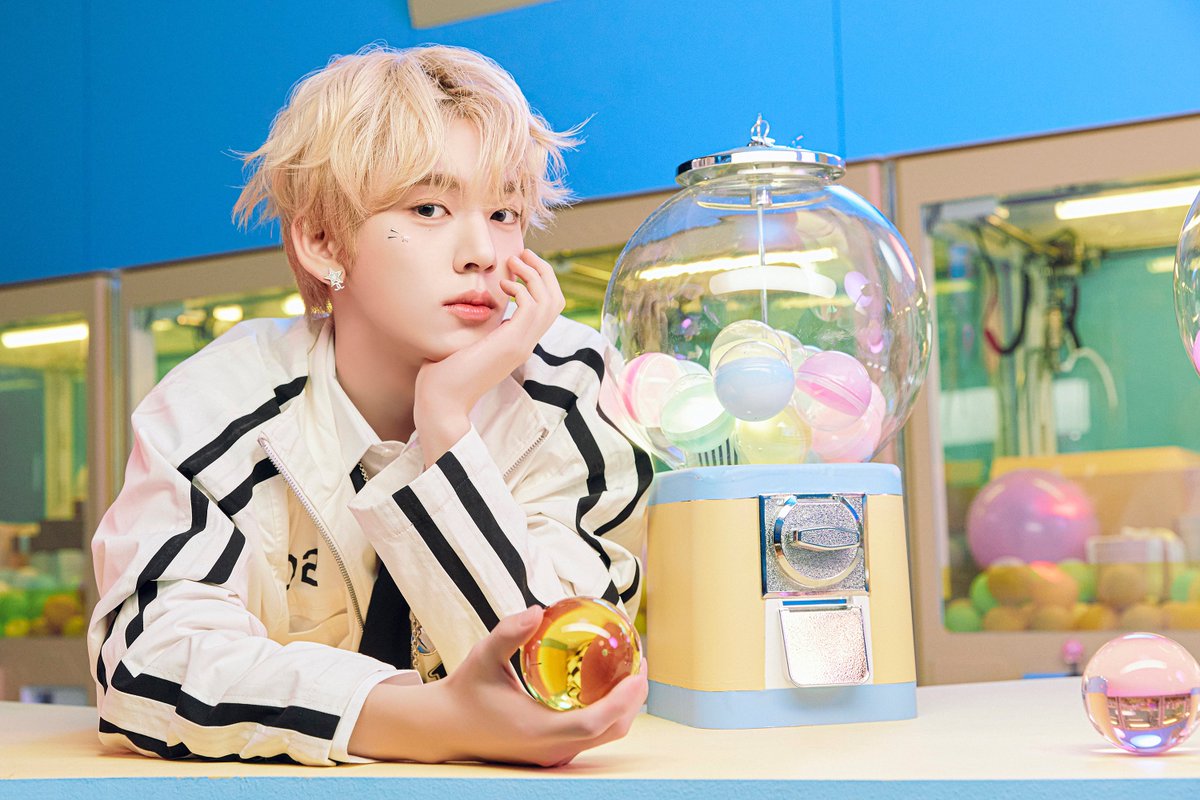 ZB1_jp's tweet photo. ZEROBASEONE Japan 1st EP 
『PREZENT』

Concept Photo 2
#HANYUJIN #ハンユジン

2025.01.29 00:00 (JST)

#ZEROBASEONE #ZB1
#PREZENT
#NOW_OR_NEVER
#Only_One_Story https://t.co/LYF79kOChE