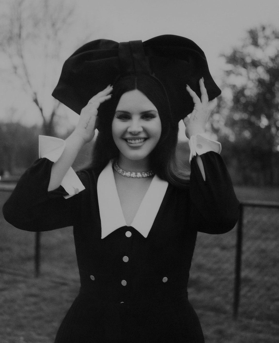 Lana Del Rey Data tweet media