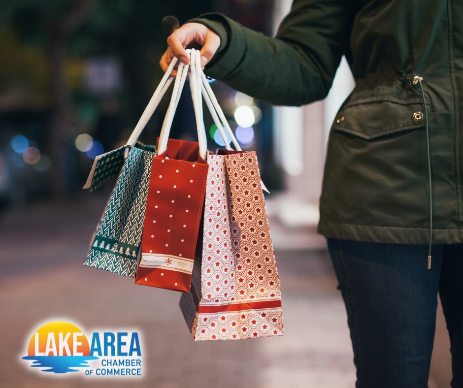 LakeAreaChamber's tweet photo. 𝗣𝗘𝗥𝗞𝗦 𝗢𝗙 𝗦𝗛𝗢𝗣𝗣𝗜𝗡𝗚 𝗦𝗠𝗔𝗟𝗟 𝗧𝗛𝗜𝗦 𝗛𝗢𝗟𝗜𝗗𝗔𝗬 𝗦𝗘𝗔𝗦𝗢𝗡
🎁Find unique gift items
💲Keep money local
💙Support businesses who give back in our community
These are just a few of the perks of shopping with local!
#ShopLocal #ShopSmall #LakeChamberatWork https://t.co/zR1korf3Bp