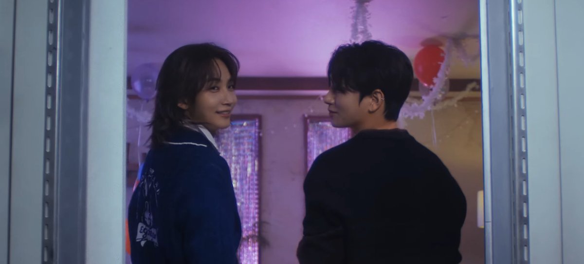 xueishaoo's tweet image. YOONHONG OH MY FREAKING GOD ! 😭🤍