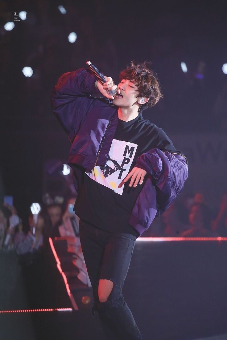 allllkpop_'s tweet photo. Chanyeol you were always the person who put smile on all of our faces. Your kind and precious persona is what makes you so different. Thank you for everything  ❤️

32 CHERRYFULL YEARS WITH CHANYEOL #OurCloverLoeyDay #찬열이란_행복이_쏟아져내리는_오늘 #HappyChanyeolDay https://t.co/Jwv49l75g1