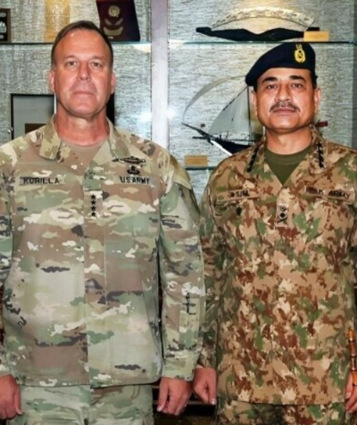 ChangePakPolicy's tweet photo. We call on @SecBlinken @State_SCA &amp; @GenMErikKurilla @CENTCOM to publicly call on their ally, Pakistan's military dictator Asim Munir, to end violent repression of pro-democracy protests!

"If I were to remain silent I’d be guilty of complicity"
-Einstein

https://t.co/yPmnofG7Ak https://t.co/qTicluRwpg