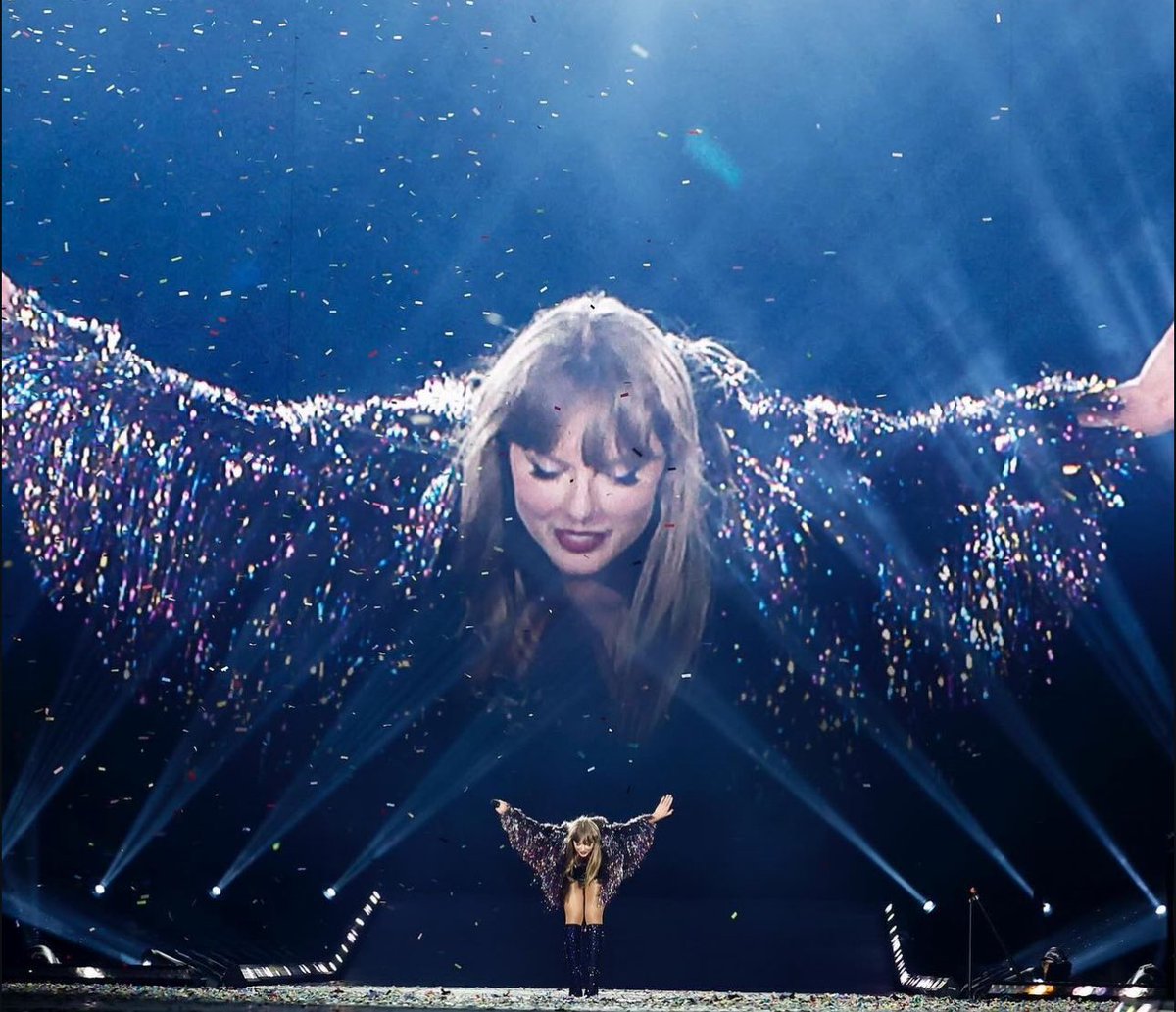 tay choosing this as the last photo… am i allowed to cry 🥲