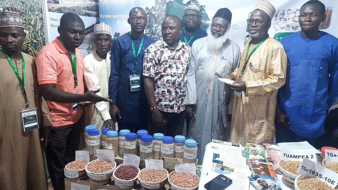 CDA_BUK's tweet photo. "Thrilled to announce our team's participation at #SeedConnect Conference holding in Abuja! Led by our Deputy Director, Training, Prof. Sanusi Gaya Mohammed, we have showcased dryland crops at the Joint AVISA Booth. #DrylandAgriculture #Sustainability #Innovation #cda https://t.co/OJJ36fCez4