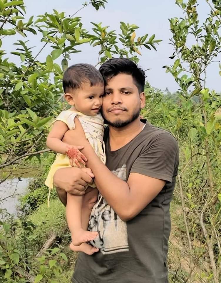 mrahit's tweet photo. The little kid still doesn't know her father has been slaughtered by the terrorist cell 

#BanISKCON #BanISKON #banrss https://t.co/OirPkOVc1r