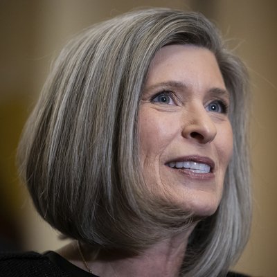 MarioNawfal's tweet image. 🚨🇺🇸 SEN ERNST PUSHES $1T CUTS WITH DOGE PLAN
Her plan targets IRS audits, Biden-era EV and broadband projects, and wasteful purchases like $4.6M on lobster tails.
Ernst’s DOGE Caucus, with six GOP senators, aims to slash bureaucracy, enforce in-office work, and halt…