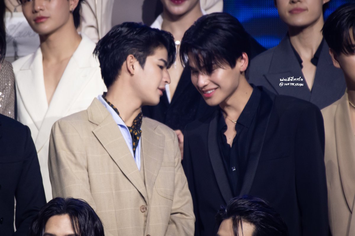 fanTpkkrubs's tweet photo. 241126 #GMMTV2025

ฮออล์มันเสียงดังอะเนาะ 🤭🤭 @mmarkpkk @Tpkkrubs

#ล้นFeed #DareYouToDeath
#mmarkpkk #ohmtpk
#มาร์คโอม #MarkOhm https://t.co/BvUciOK8Qv