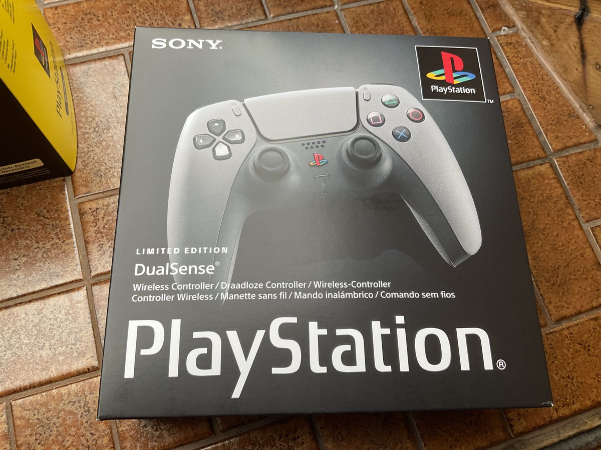 xboxmojo's tweet photo. Oh, and… #ps5 #ps530thanniversary https://t.co/9YhtAeQ3yq