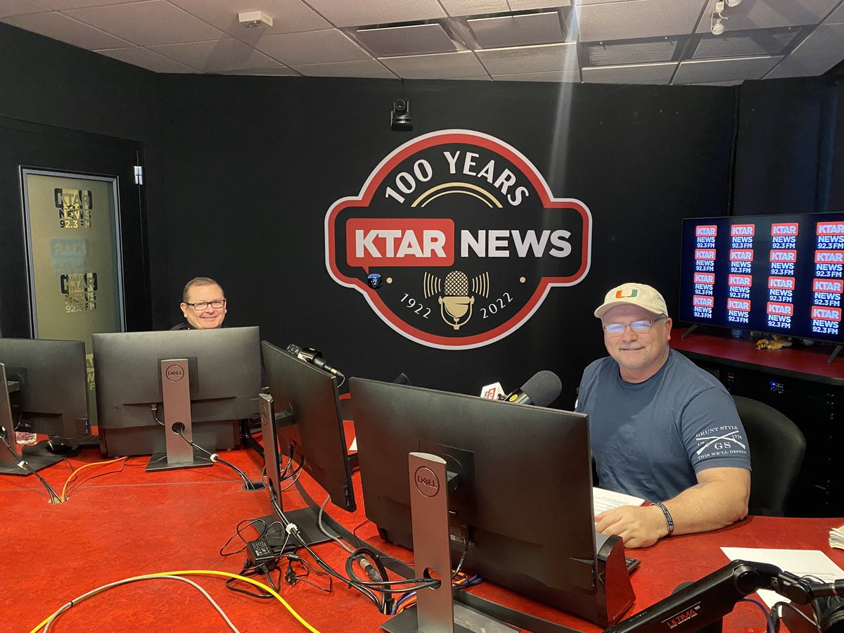 Tune in right now to <a href="/BroomheadShow/">The Mike Broomhead Show on KTAR News</a> <a href="/broomheadKTAR/">Mike Broomhead</a> to talk about <a href="/PhoenixPolice/">Phoenix Police</a> and how we are keeping #PHX safe.